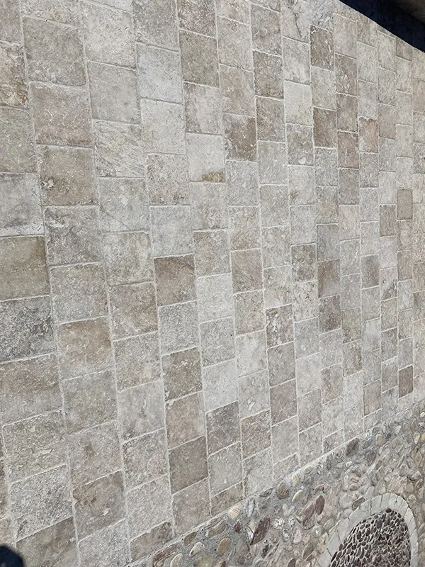 PAVES VIEILLIS 15X15 TRAVERTIN 2